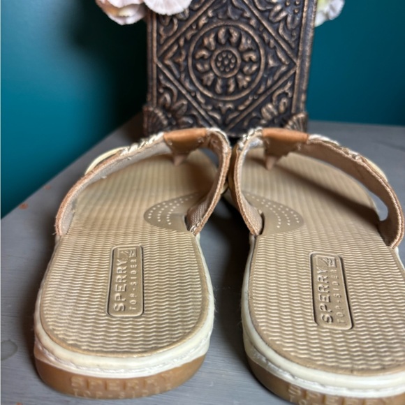 Sperry Tan and Cream Wedge Sandals Flip Flops - Picture 5 of 7